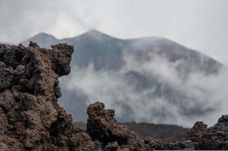 陶波湖地区火山警戒等级从0上调到1