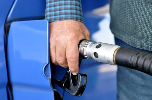 新西兰汽油越来越贵，如何省油驾驶？