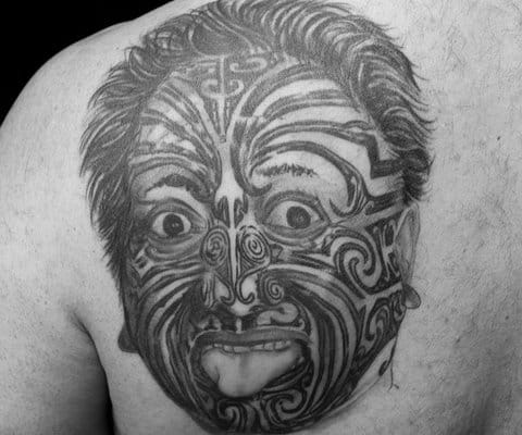 毛利人先祖用来纹身的黑色真菌染料是什么？