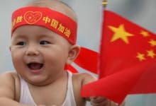 如何为新西兰出生的婴儿申请中国护照？