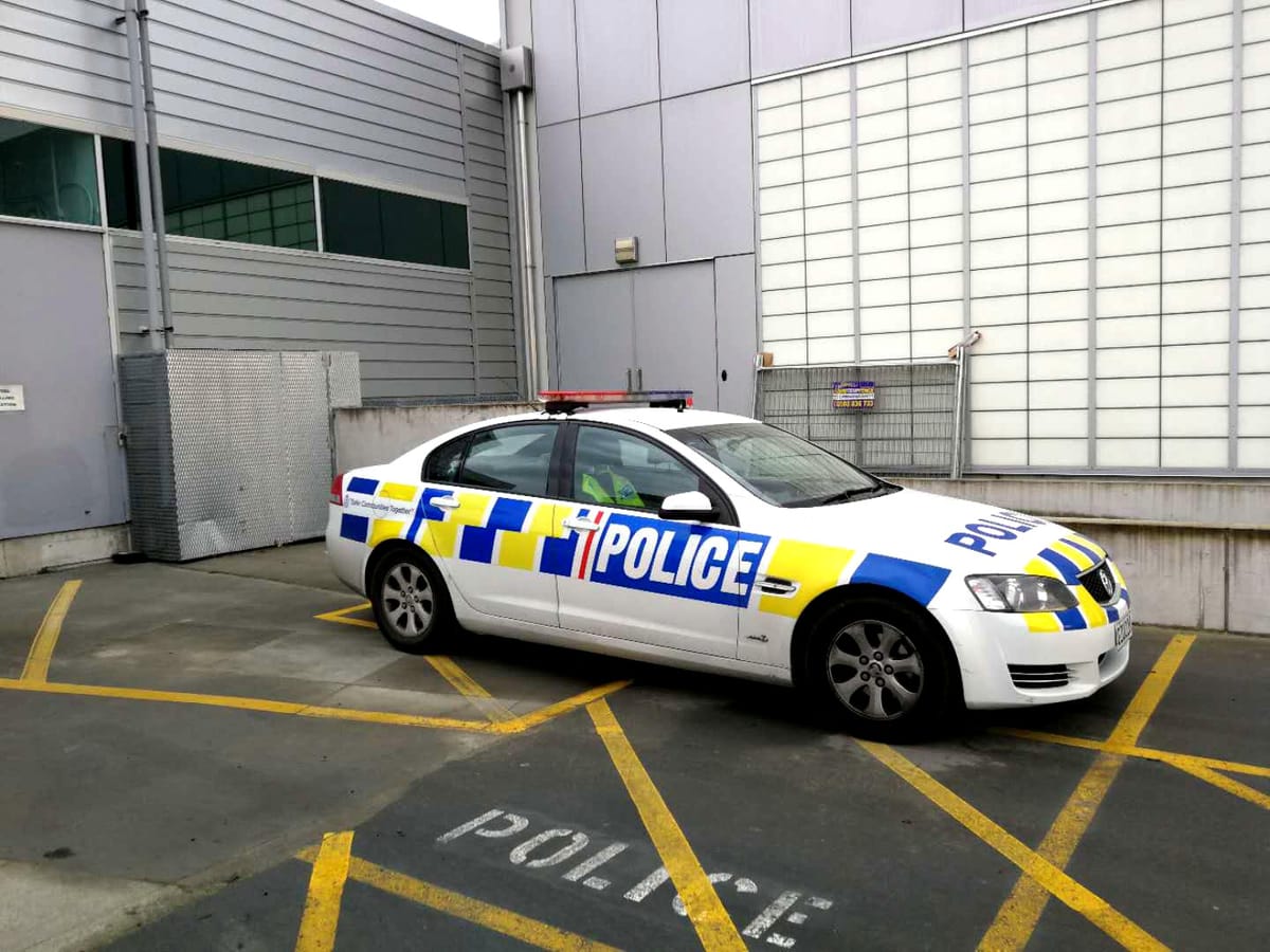 新西兰警方宣布重新允许警察追逐驾车逃逸者