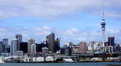 官方报告：华人在新西兰最难找工作 “痛并快乐着”的移民生活
