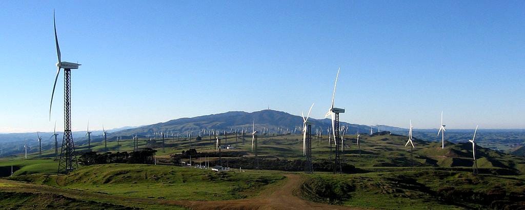新西兰最大的风力发电场Tararua Wind Farm