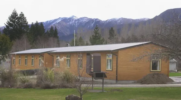 新西兰著名温泉营地出现污染,37人患病,6人住院