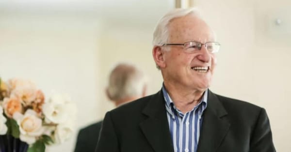 新西兰前总理去世,全国降半旗