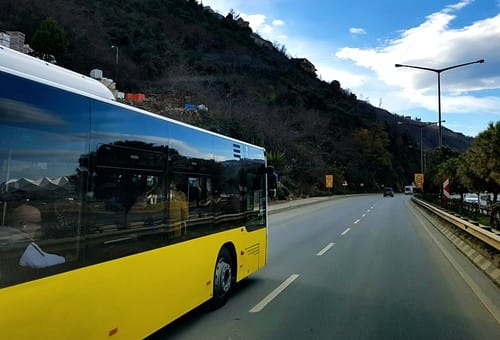 children-must-get-off-bus-from-frontdoor