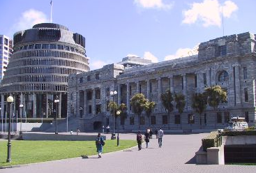 new-zealand-beehive-building