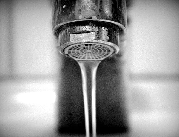 dechlorinate-tap-water
