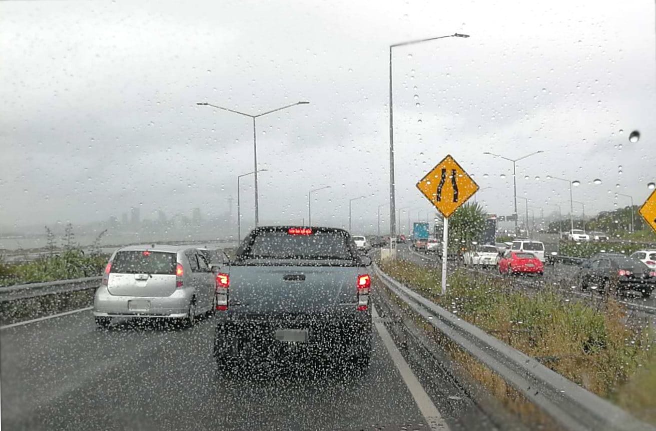 northshore-ramp-traffic-jam-with-rain